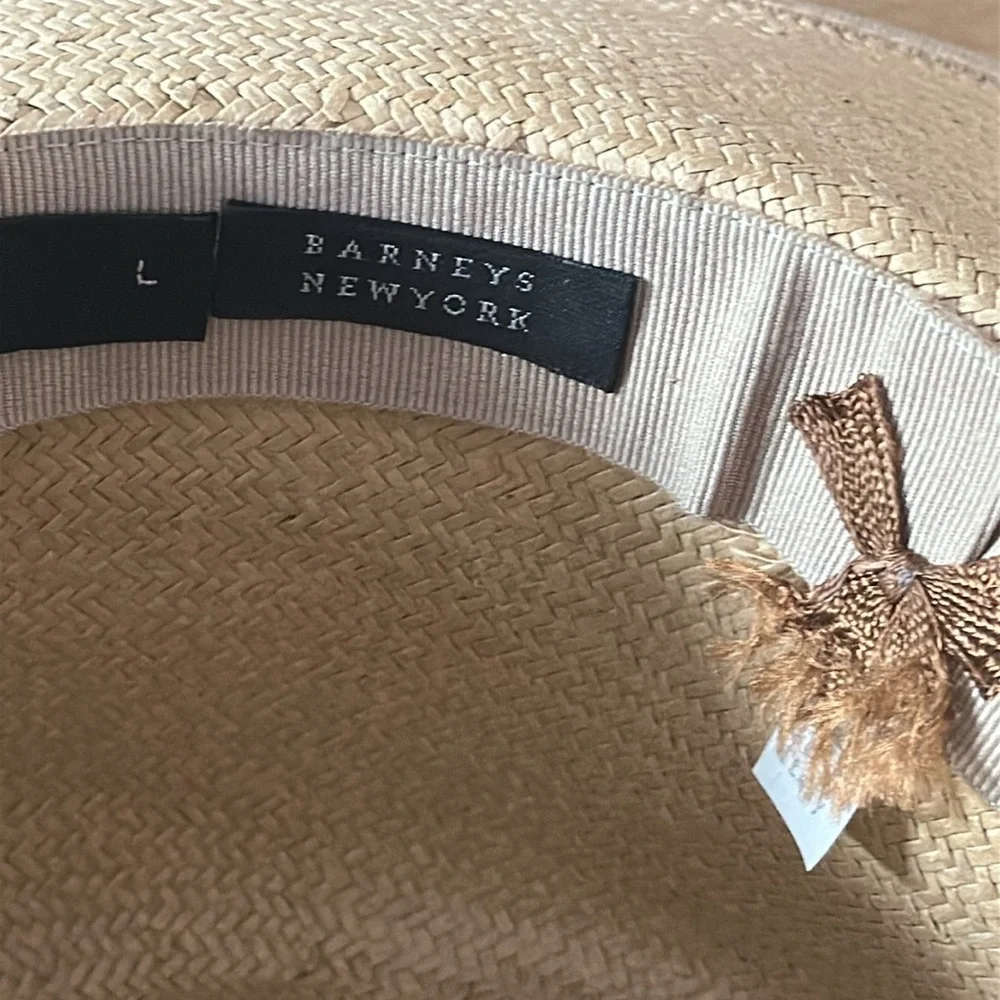 BARNEYS NEW YORK STRAW HAT